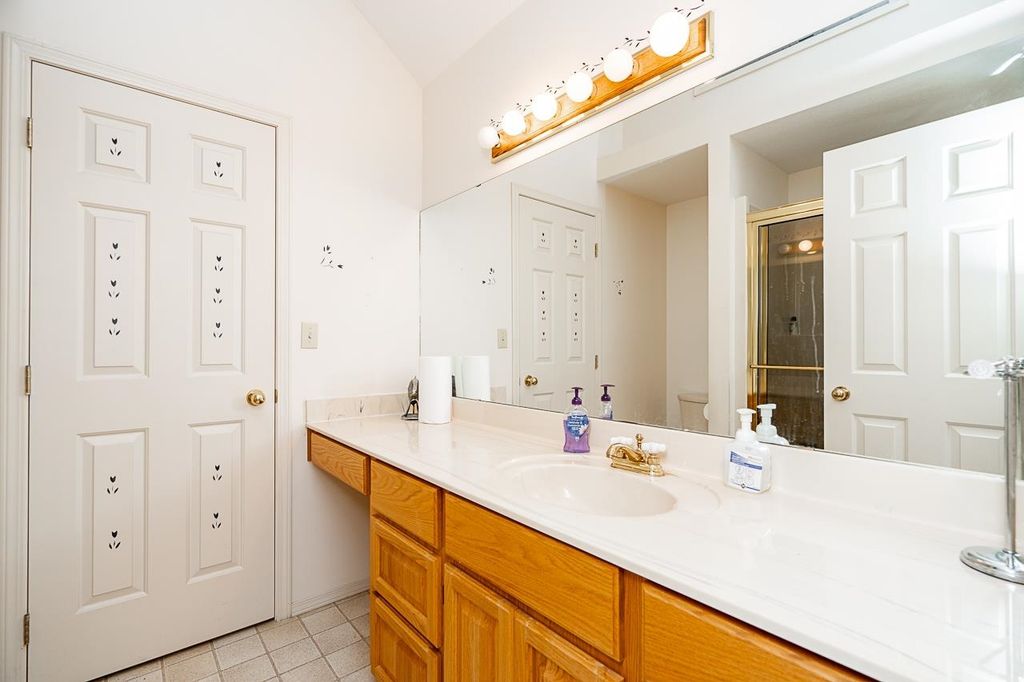 listing image 1102181622643037688