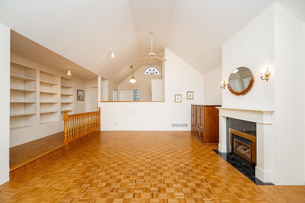 listing image 1109057156904073686