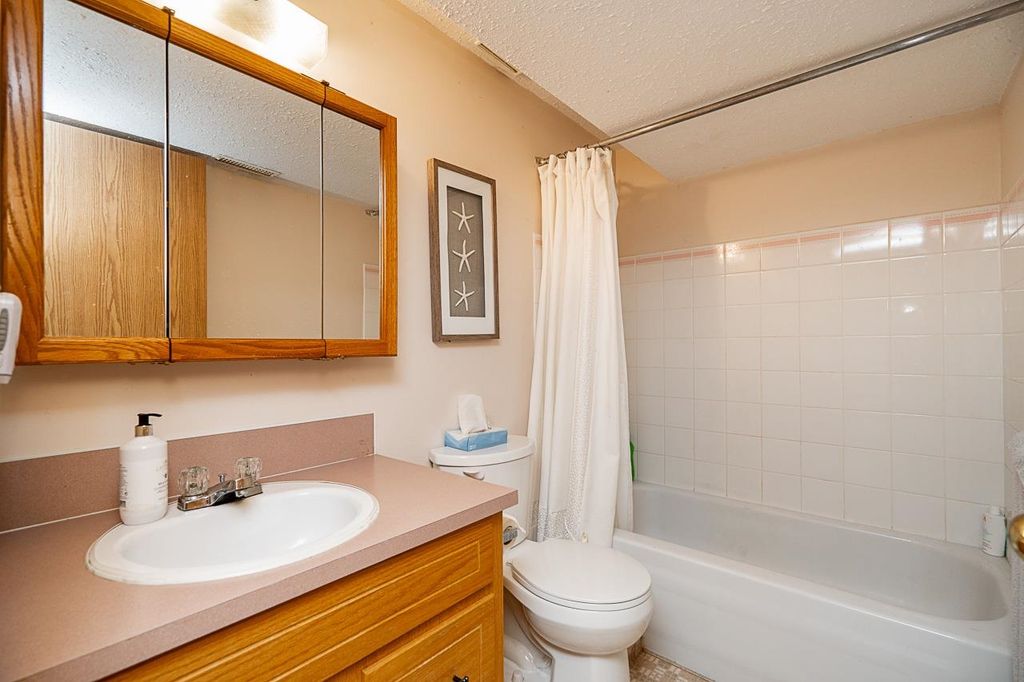 listing image 1101322698179126719