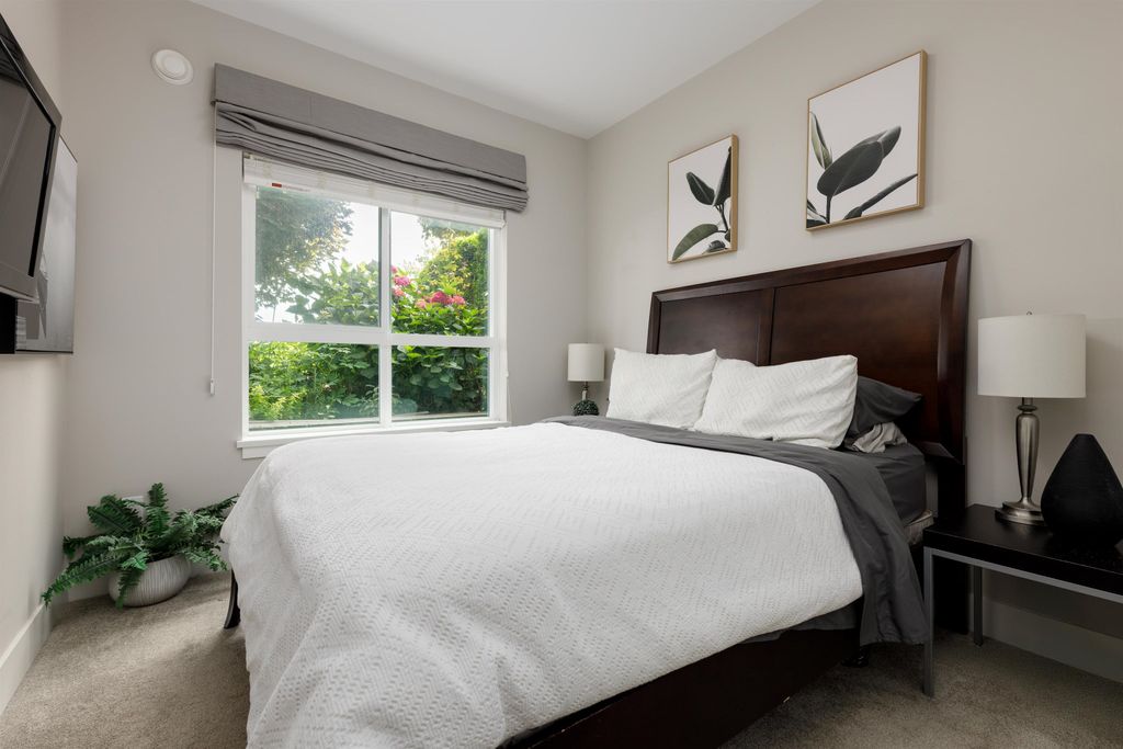 listing image 1106335369511712509