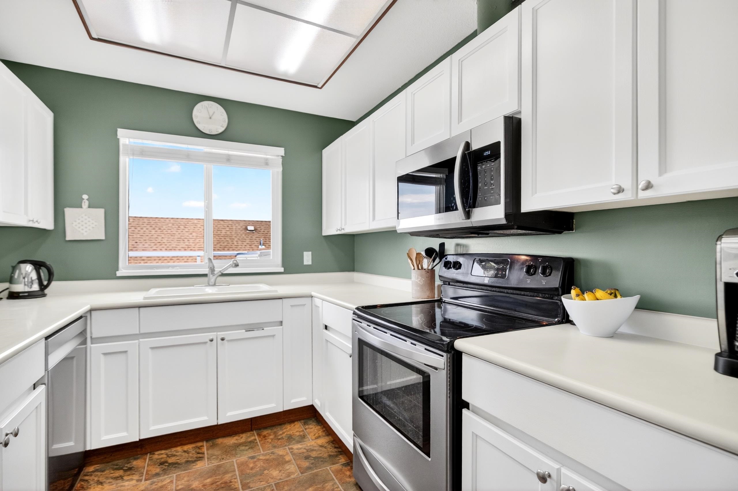 5661 Ladner Trunk Road 19