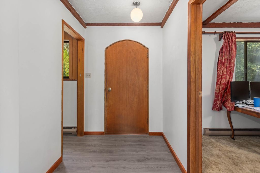 listing image 1102942464766082809