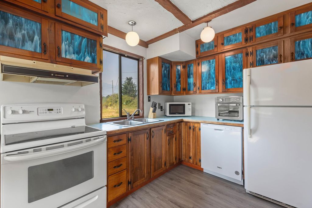 listing image 1106265347674360415