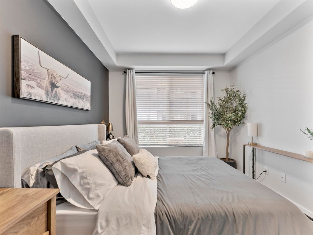 listing image 1107176194721801087