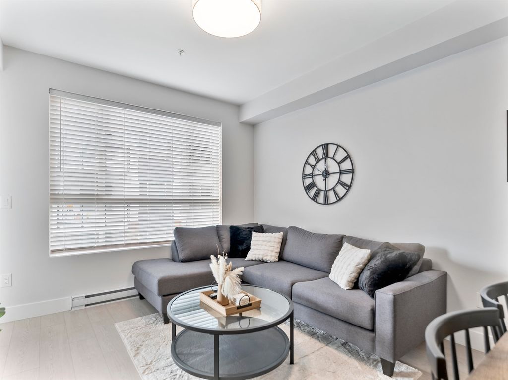 listing image 1106651183279612300