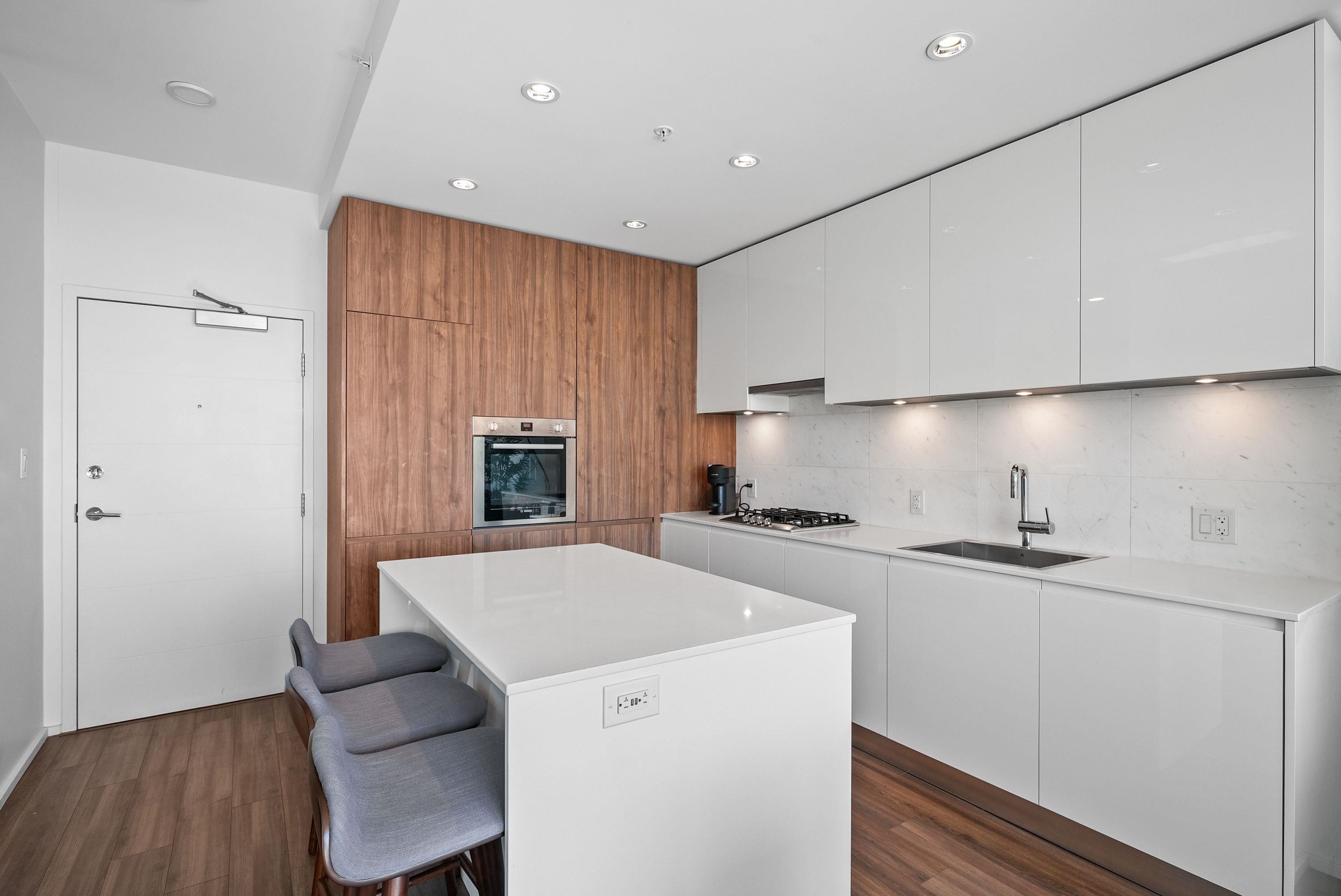 4650 Brentwood Boulevard 1804