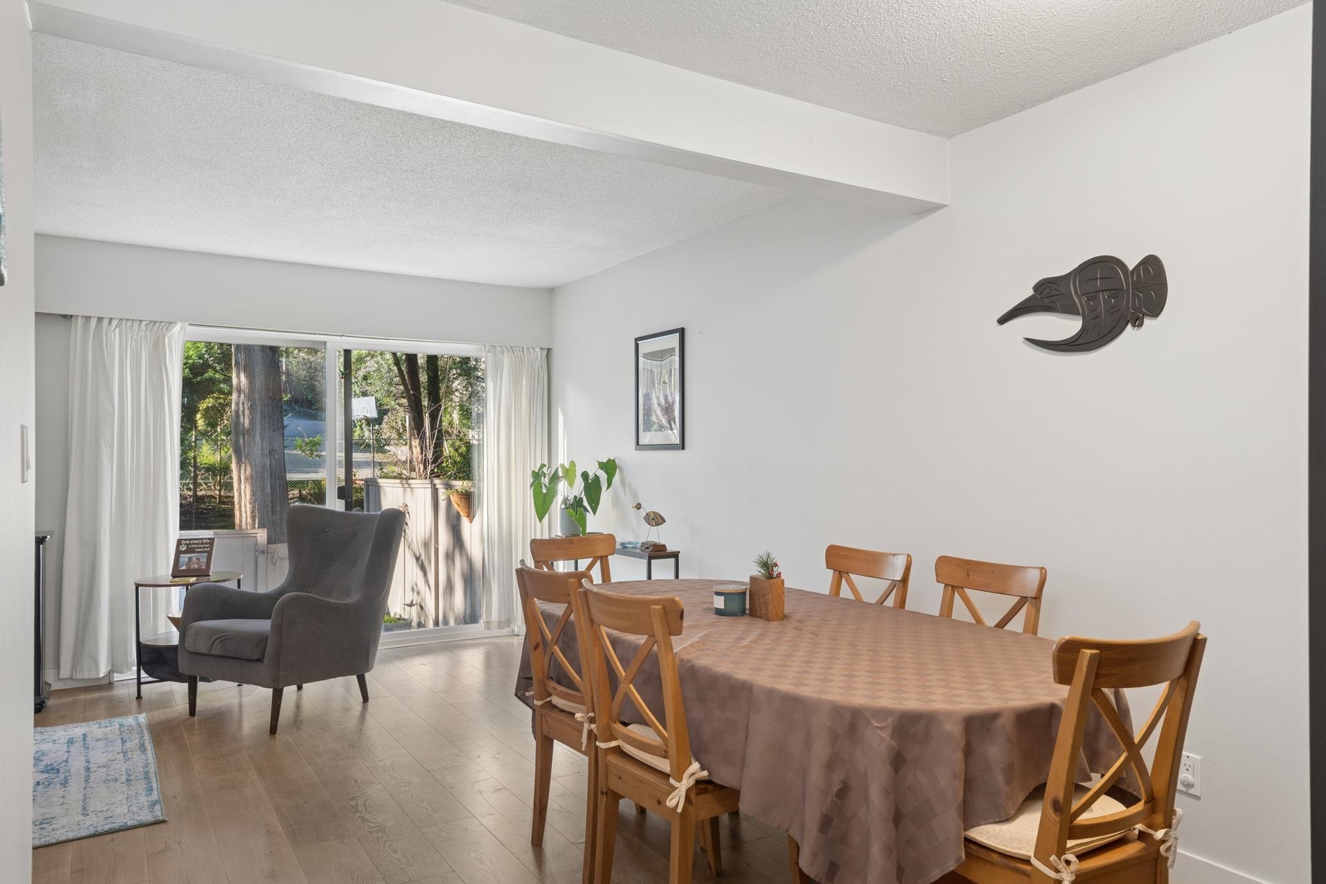 2060 Deep Cove Crescent