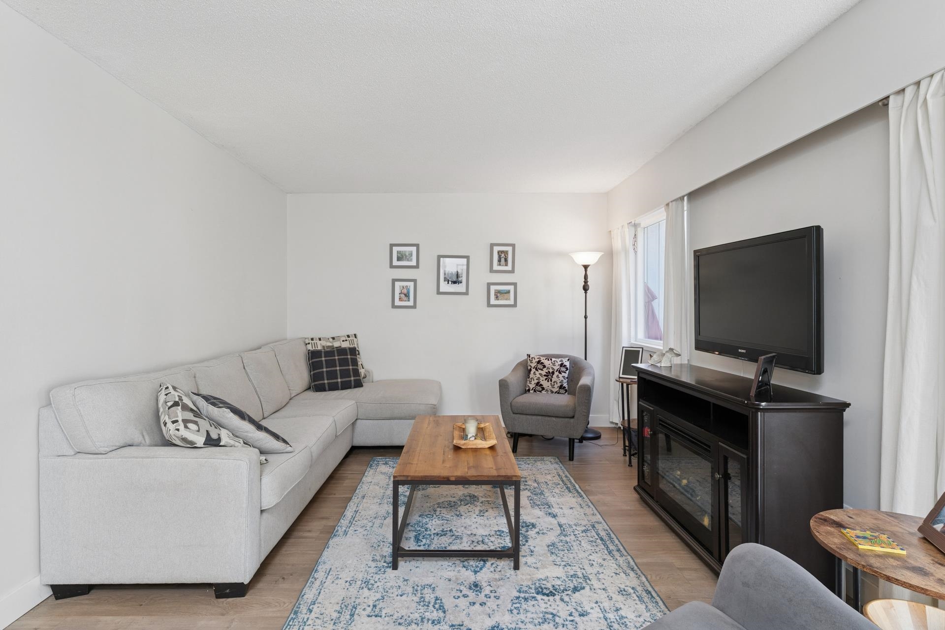 2060 Deep Cove Crescent