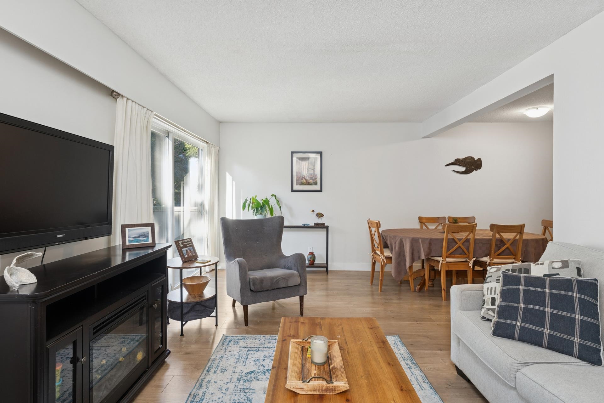 2060 Deep Cove Crescent