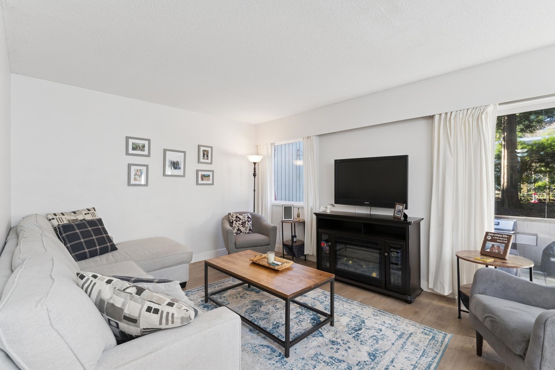 2060 Deep Cove Crescent