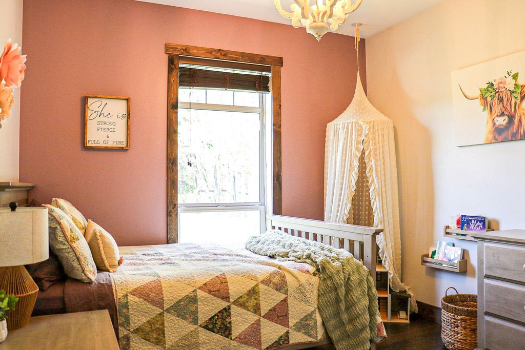 listing image 1109679845478863977