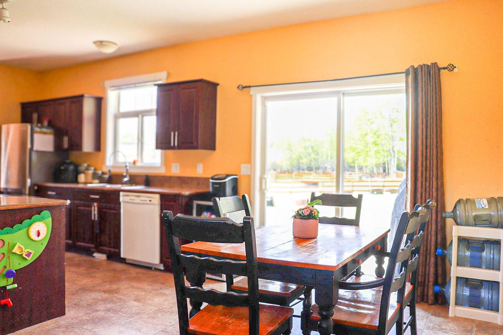 listing image 1104560978967493917