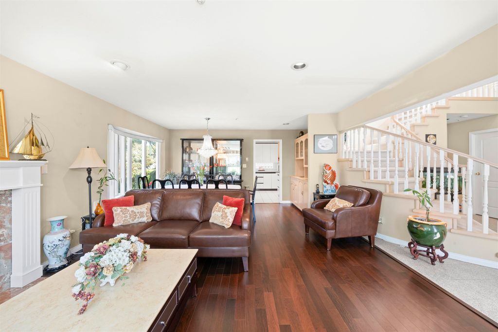 listing image 1106922255692445918