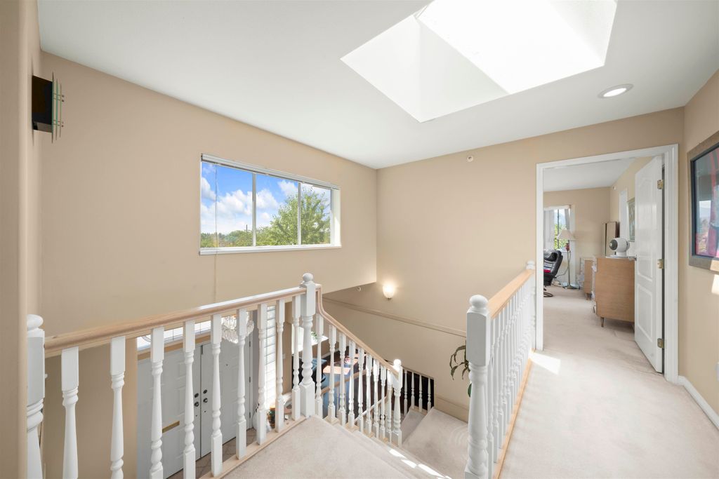 listing image 1104024040471197367