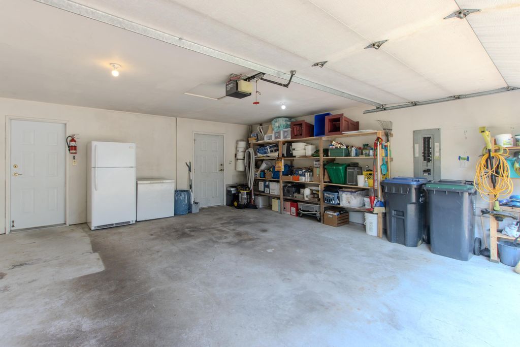 listing image 1104813849222188464