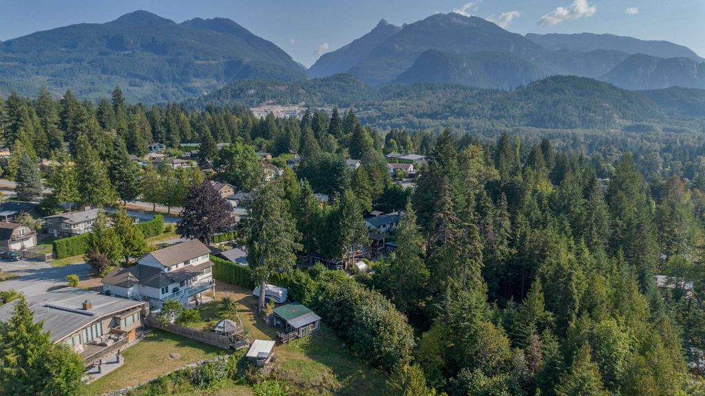 listing image 1104991776192600496