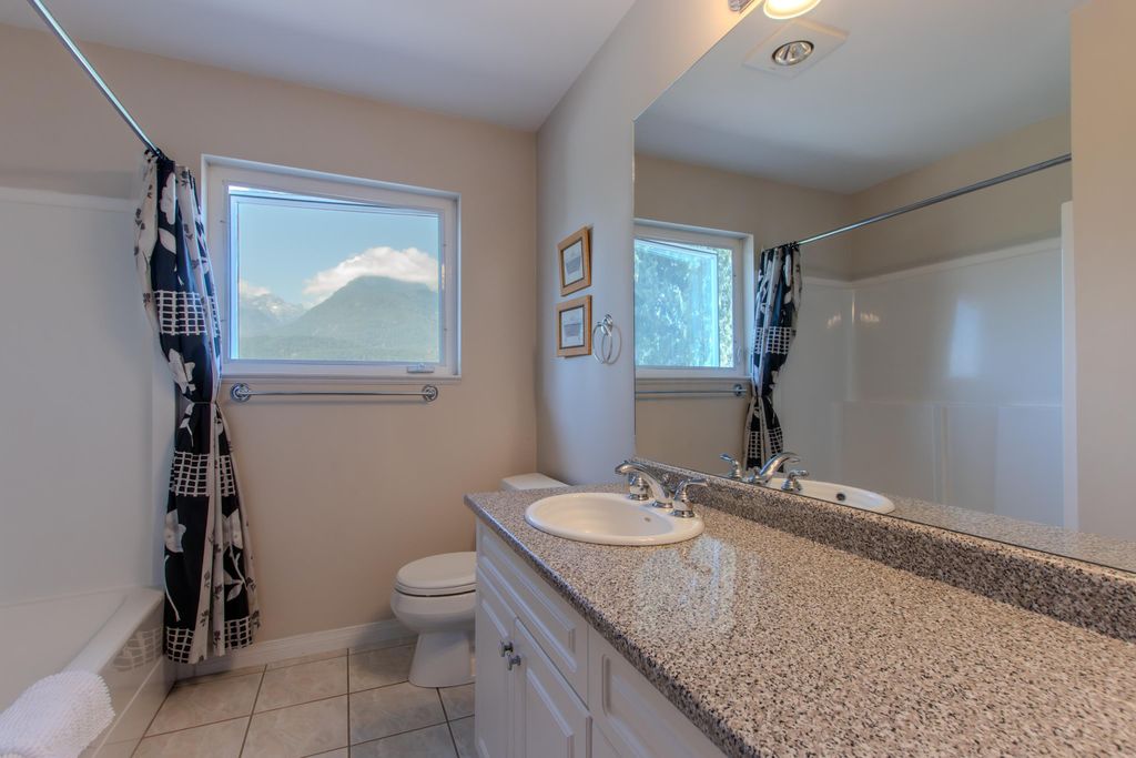 listing image 1106343878463806026