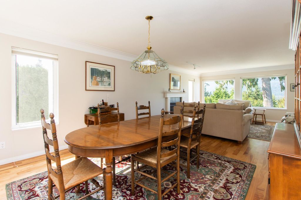listing image 1107034851644201045