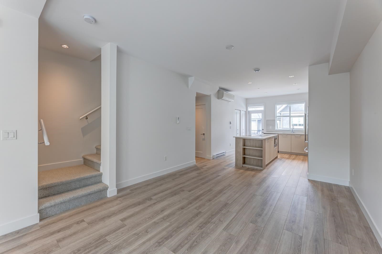 3421 Queenston Avenue 120