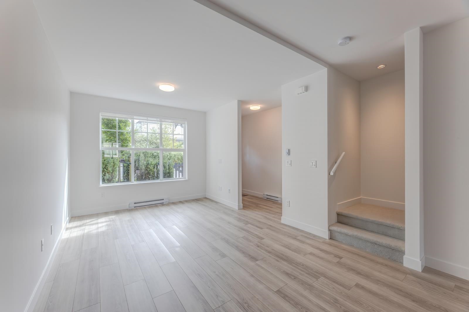 3421 Queenston Avenue 120