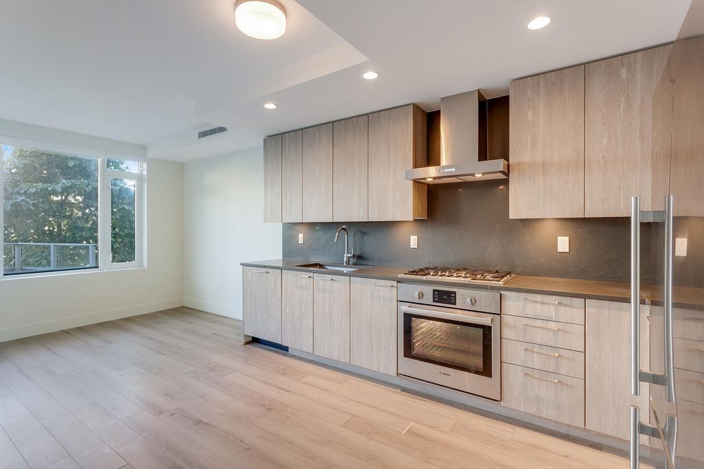 listing image 1103175988588740016