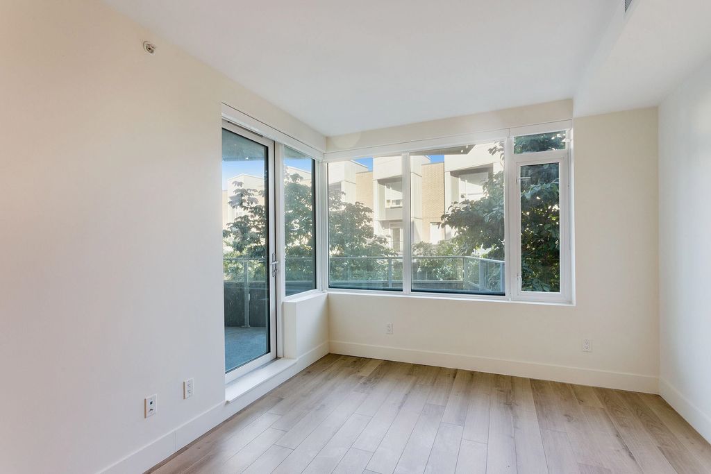 listing image 1101553182337494352