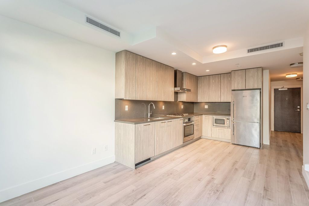 listing image 1101646078516460282