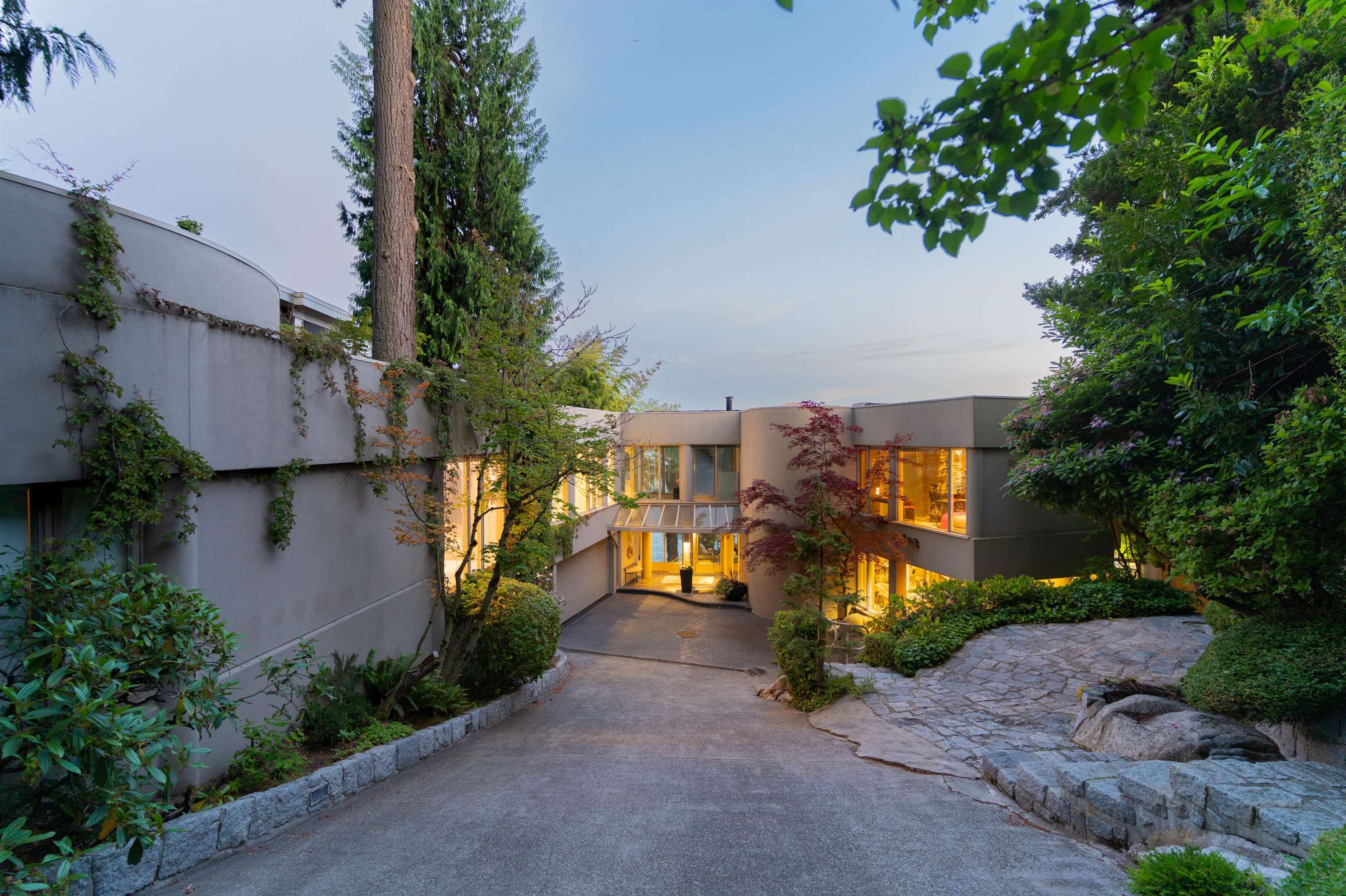 3912 Marine Drive
