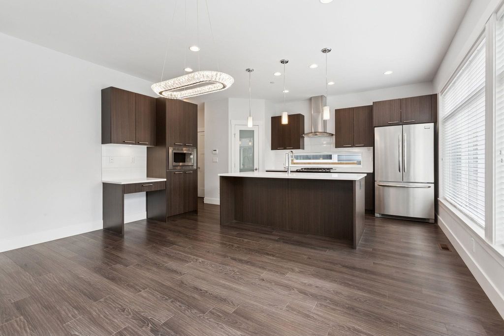 listing image 1102018626590965717