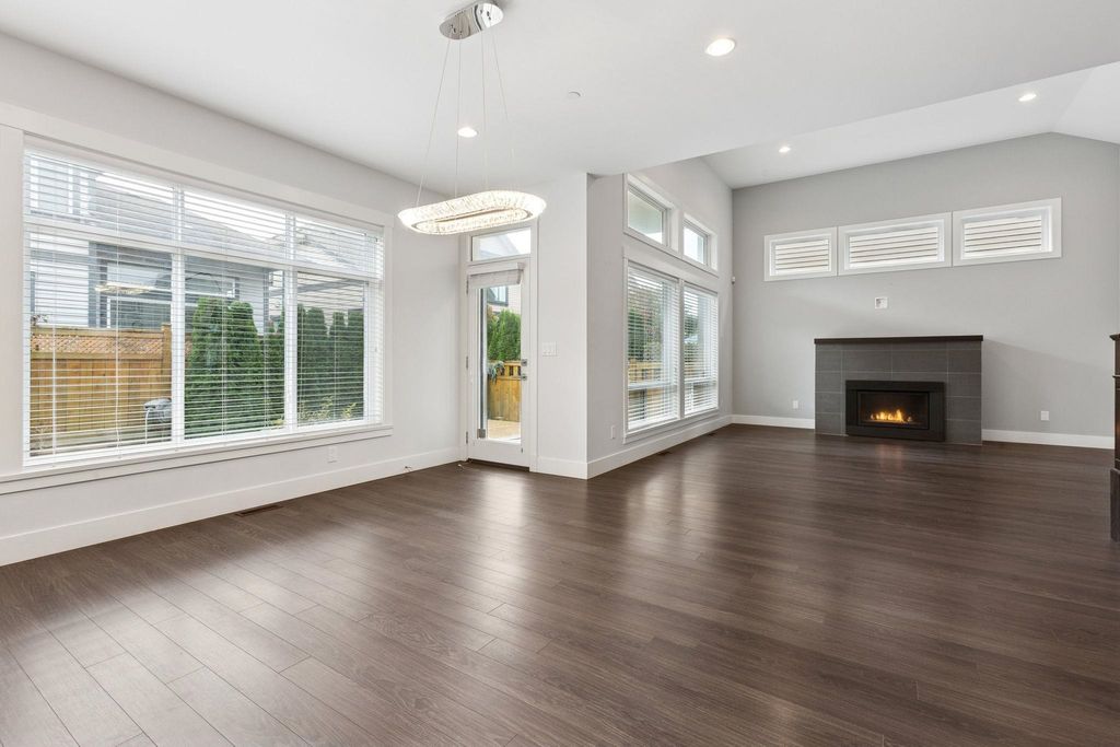 listing image 1109403270270946839