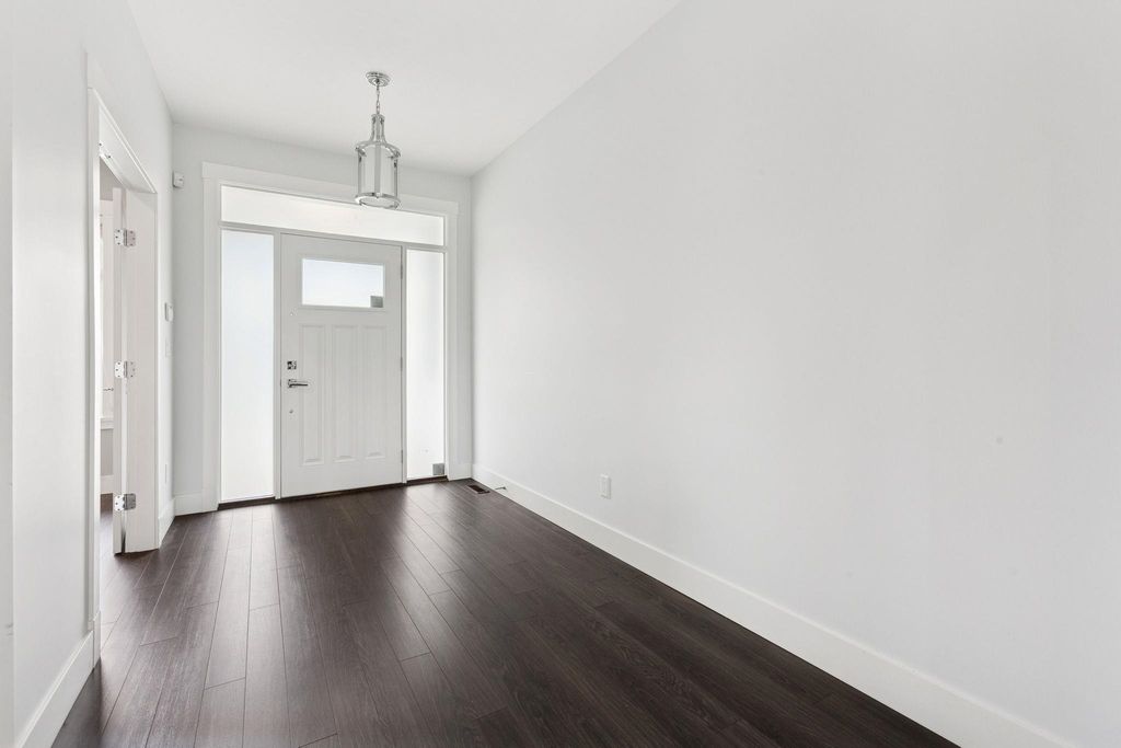 listing image 1104453904244300608