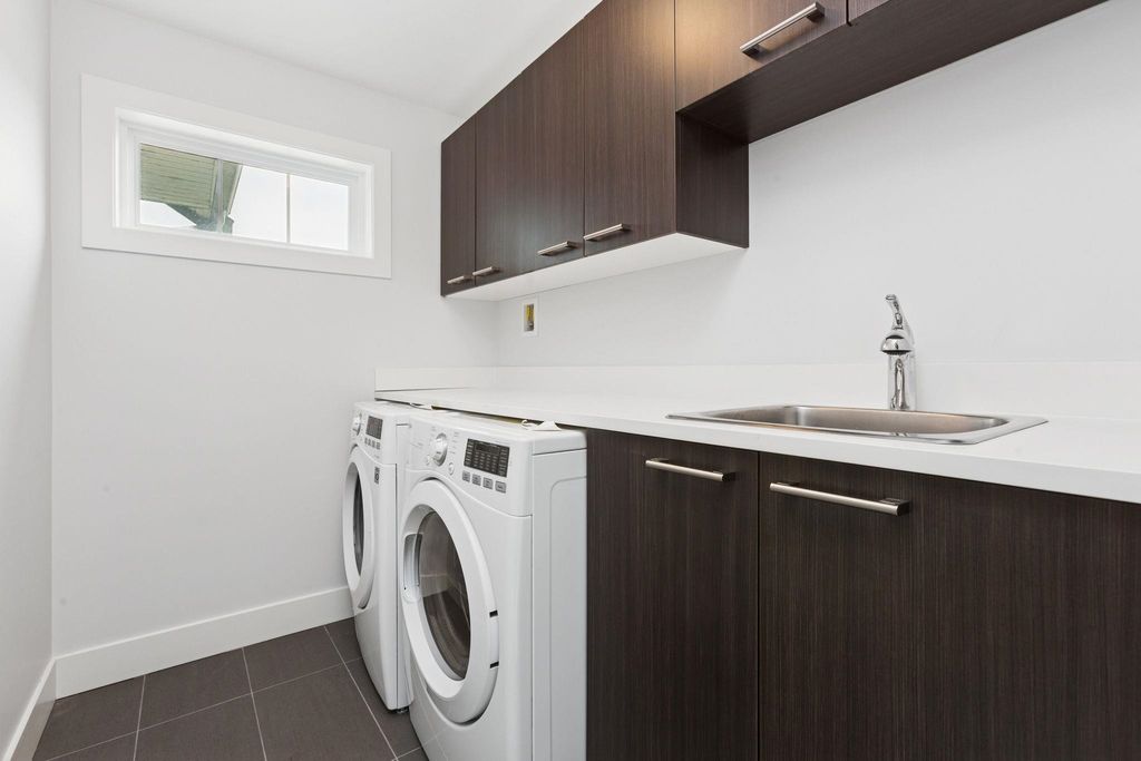 listing image 1100481591252939491