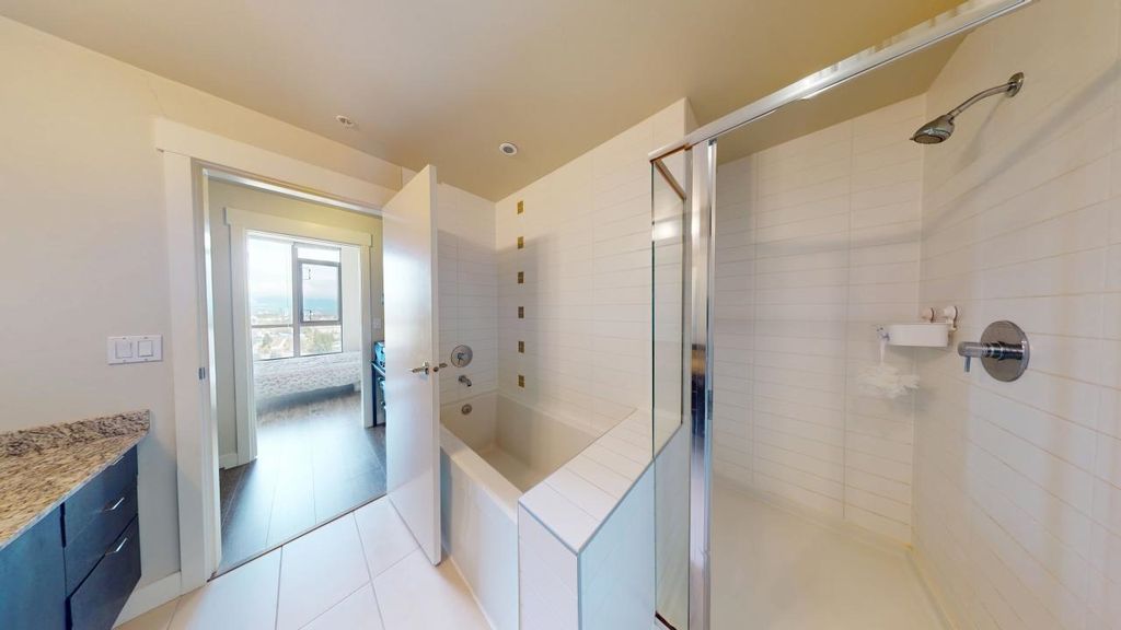 listing image 1102961429113974348