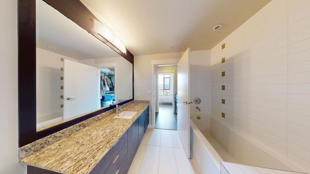 listing image 1101940894937806685