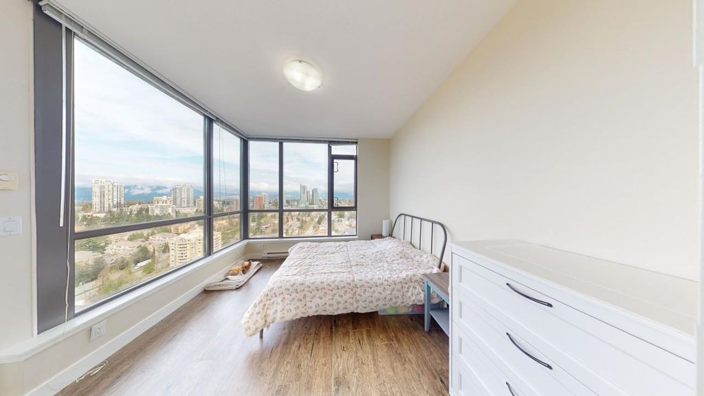 listing image 1106077519845469286