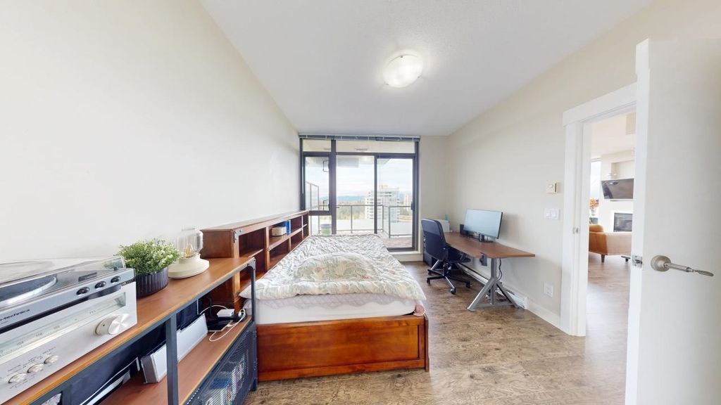 listing image 1107261984311692572