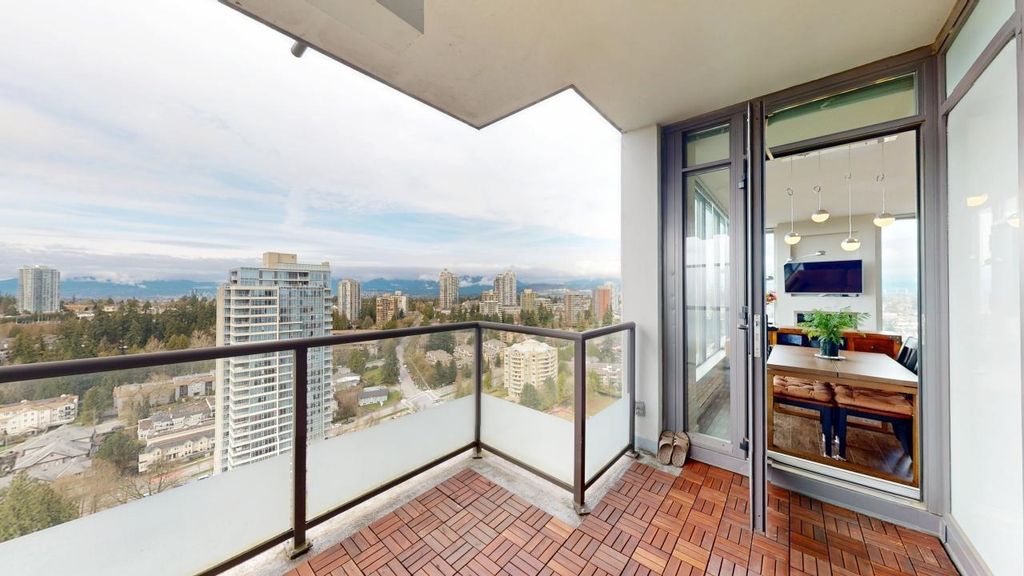 listing image 1104757348232672420