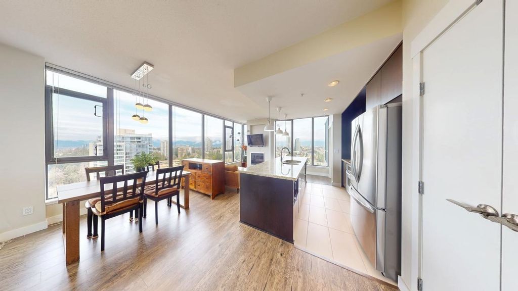 listing image 1103636712832372838