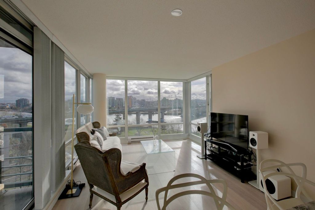 listing image 1106944034361904567