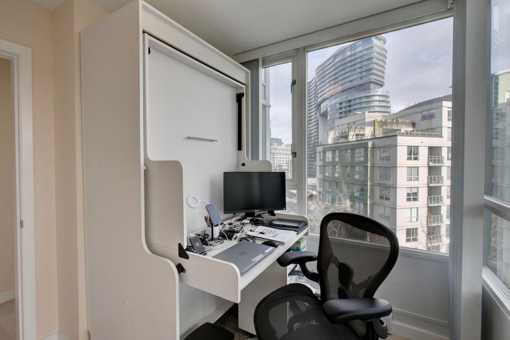 listing image 1103728586793756505