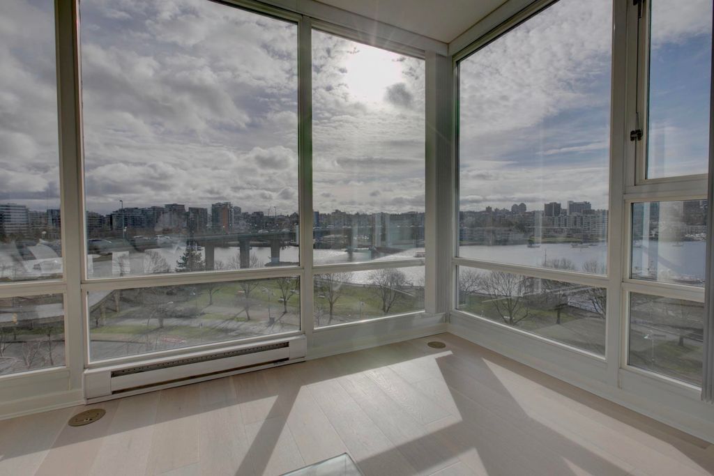 listing image 1104824380446775243