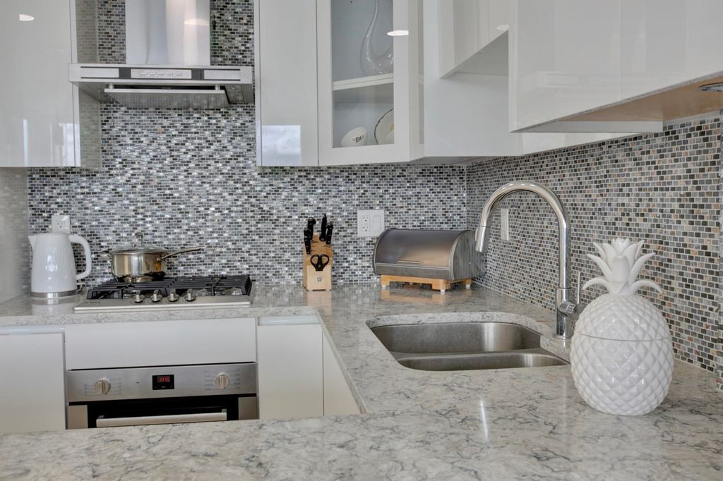 listing image 1109894226168237260