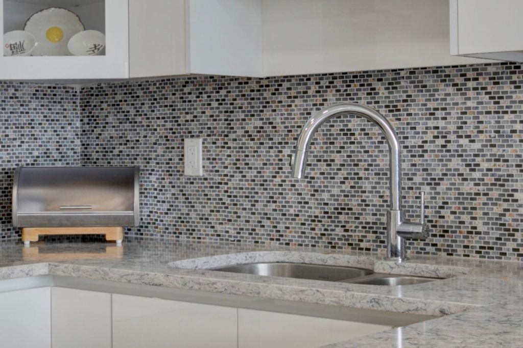 listing image 1100401297892503235