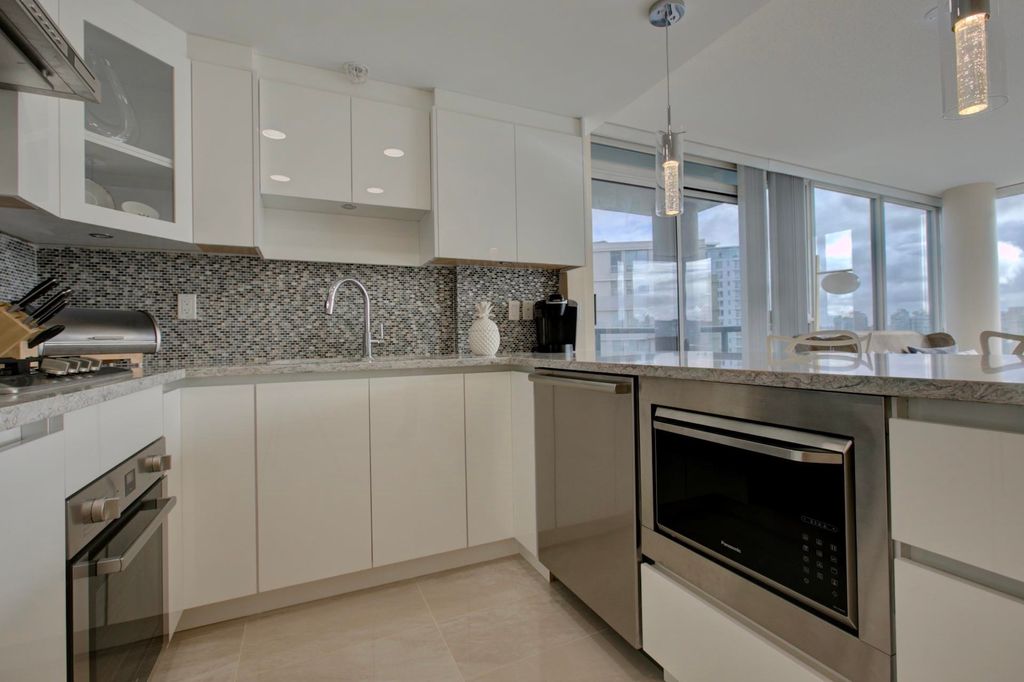 listing image 1108690895966896932