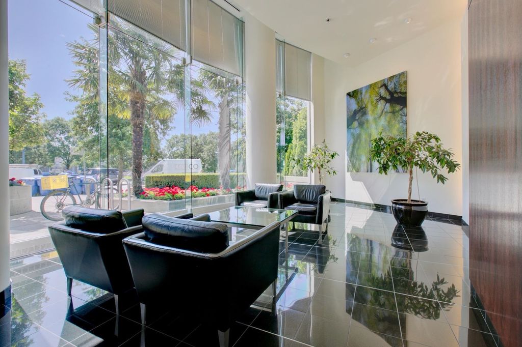 listing image 1104823087733984224