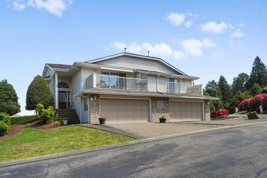 Photo of 32925 Maclure Road #2, Abbotsford, BC V2S 7V8 (MLS # R3154850)