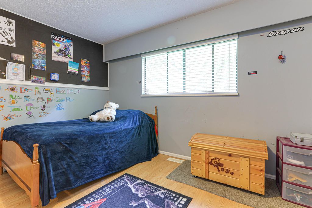 listing image 1108394679859162209