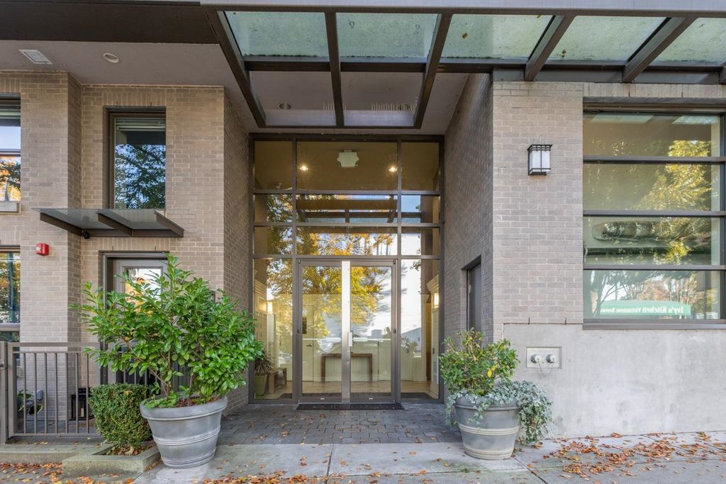 listing image 1109614035852369586