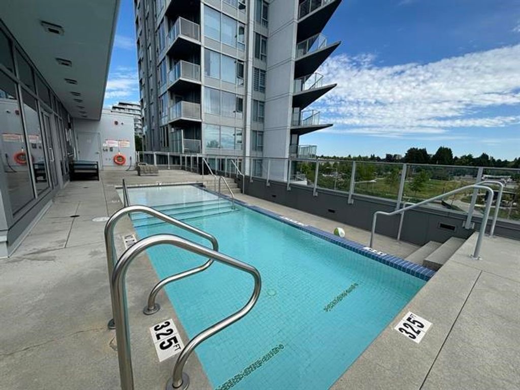 listing image 1109328562904791817