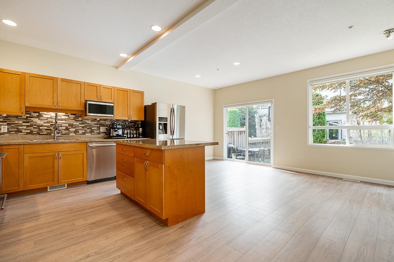 3127 Skeena Street 70